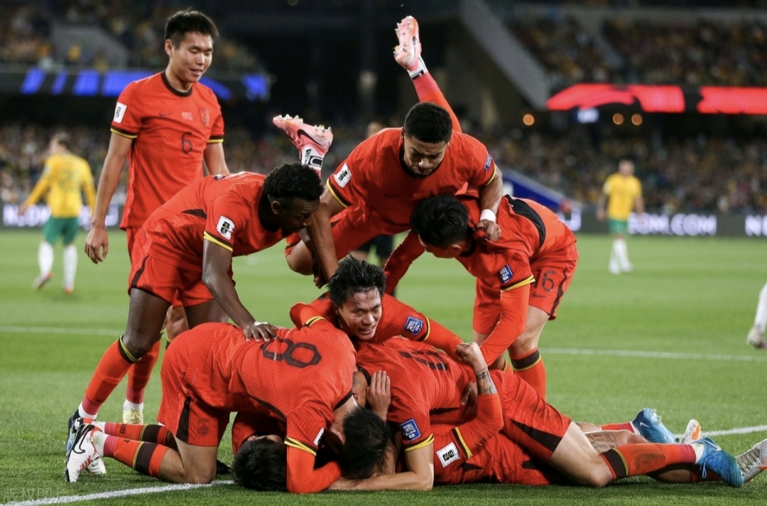 BTi体育-瑞士球员雅努扎伊风头不减，为球队带来多场胜利的简单介绍