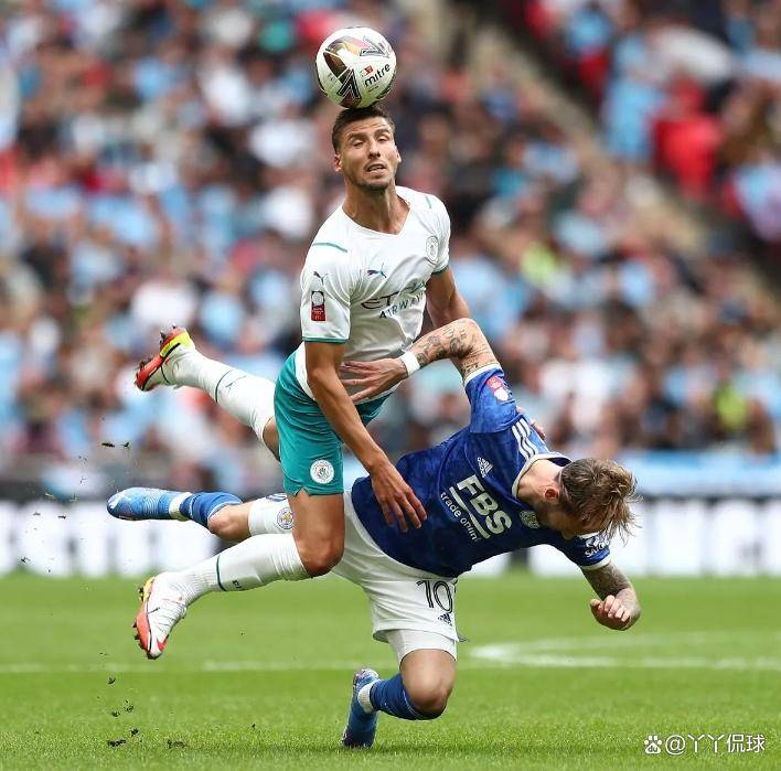 曼城狂胜对手，展现实力碾压之势