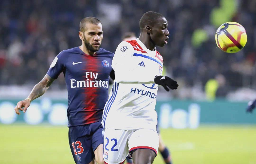 巴黎圣日耳曼战胜里昂,提前夺得法甲冠军 巴黎圣日耳曼战胜里昂,提前夺得法甲冠军